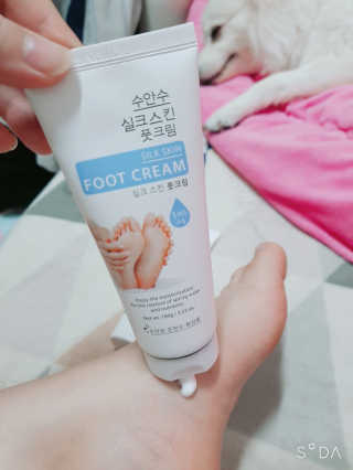 (주)에네스티 에네스티 수안수 실크스킨 풋크림 1+1 — 5점을 준 리뷰어가 2019년 11월 올린 사용 사진