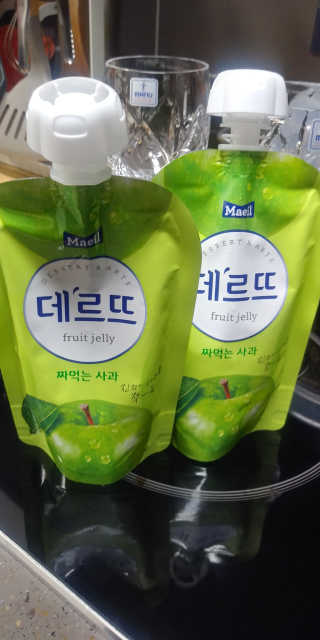 데르뜨 떠먹는 과일 3종, 짜먹는 과일 2종 총 10개 체험 — 5점을 준 리뷰어가 2020년 3월 올린 사용 사진