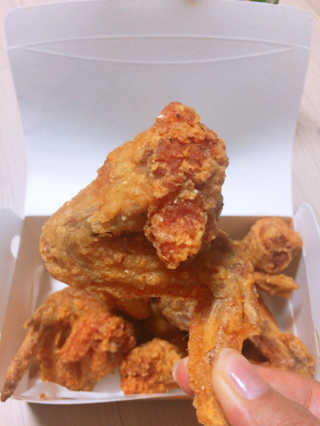 [치킨마루]-  빠사칸윙봉현미 + 콜라 500ml — 5점을 준 리뷰어가 2019년 7월 올린 사용 사진