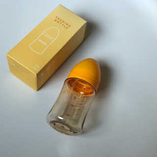 유비맘 PPSU 젖병 노꼭지_200ml_컬러 랜덤 발송 — 5점을 준 리뷰어가 2020년 1월 올린 사용 사진