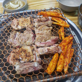 [닭수리5형제숯불닭갈비] 닭갈비 2인분+더덕구이 set — 5점을 준 리뷰어가 2019년 1월 올린 사용 사진