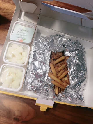 네네치킨 소이크런치윙봉 — 5점을 준 리뷰어가 2020년 4월 올린 사용 사진