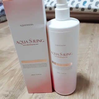 아쿠아큐링 아쿠아S링 퓨어리프레싱 헤어케어 500ml — 5점을 준 리뷰어가 2018년 8월 올린 사용 사진