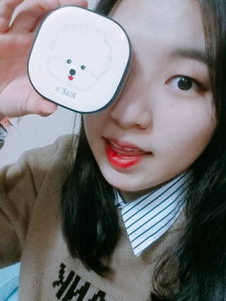 딜라잇18 I.U 화이트닝 팡 선쿠션 — 4.5점을 준 리뷰어가 2017년 1월 올린 사용 사진