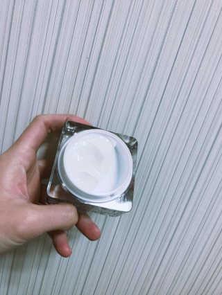 아이디에이지 페이스핏 큐브 텐셔닝 슬리핑 팩 — 5점을 준 리뷰어가 2017년 10월 올린 사용 사진