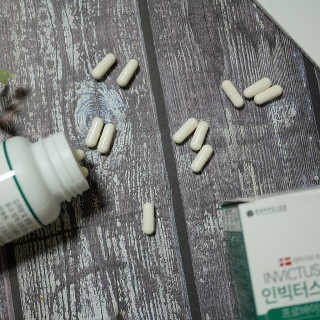 라플레 염창환 박사의 3세대 유산균, 인빅터스 프로 — 5점을 준 리뷰어가 2018년 11월 올린 사용 사진