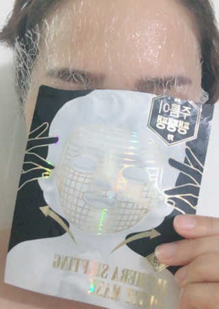 23years old 인쎄라 실프팅 쁘띠 마스크(5장) — 4.5점을 준 리뷰어가 2017년 5월 올린 사용 사진