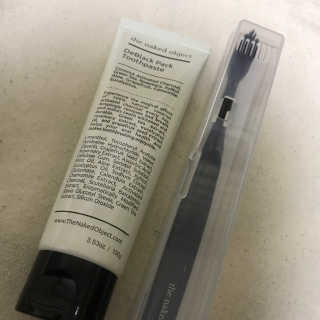 the naked object 디블랙팩치약 디블랙칫솔 세트 — 4점을 준 리뷰어가 2019년 3월 올린 사용 사진