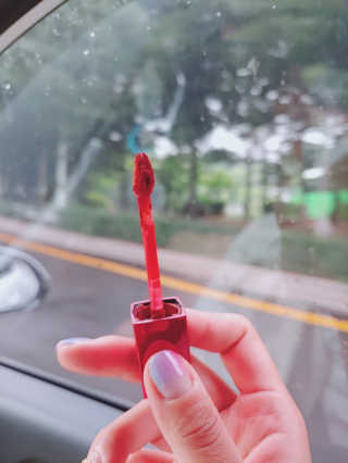 [블랙루즈] 에어 핏 벨벳틴트 시즌1 7종 중 택1+랜덤1 — 5점을 준 리뷰어가 2019년 6월 올린 사용 사진