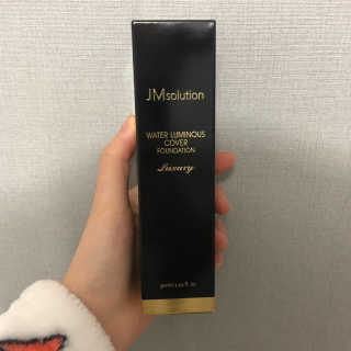JM솔루션 물광 커버 파운데이션 럭셔리 — 4점을 준 리뷰어가 2018년 12월 올린 사용 사진