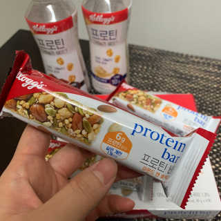 켈로그 프로틴바 멀티팩+프로틴 그래놀라 쉐이크 2종 — 5점을 준 리뷰어가 2020년 1월 올린 사용 사진
