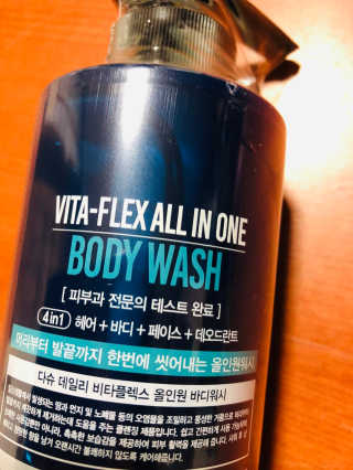 다슈코리아 다슈 데일리 비타플렉스 올인원 바디워시 — 5점을 준 리뷰어가 2019년 4월 올린 사용 사진