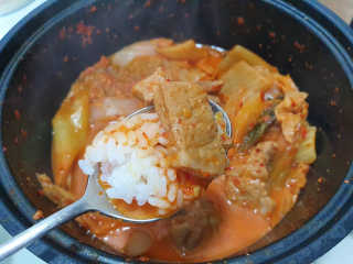 땡땡쿡 더실비김치찌개 2인분 710g 라면사리 포함 — 4.5점을 준 리뷰어가 2020년 1월 올린 사용 사진