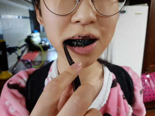 the naked object 디블랙팩치약 디블랙칫솔 세트 — 4점을 준 리뷰어가 2020년 2월 올린 사용 사진