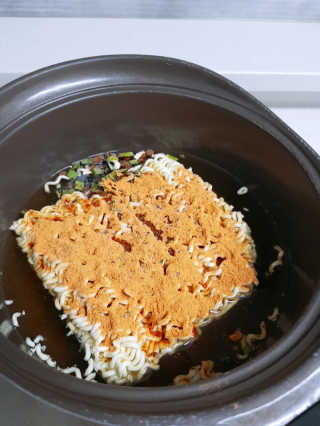 라면 그대로가 제일 맛있는 더엄마라면 — 5점을 준 리뷰어가 2019년 7월 올린 사용 사진