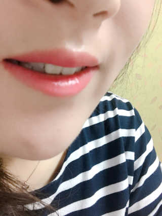 테라다이아 립 메이트 오일 — 3.5점을 준 리뷰어가 2018년 6월 올린 사용 사진