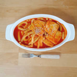 [홍코너떡볶이]옛날떡볶이 인기맛 4팩세트 — 2점을 준 리뷰어가 2019년 11월 올린 사용 사진