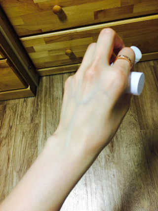 리르화장품 아이스스틱 — 2점을 준 리뷰어가 2017년 6월 올린 사용 사진