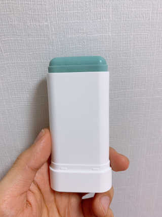 [미샤] 시카딘 센텔라 물스틱 선 SPF 50+ PA++++ — 5점을 준 리뷰어가 2019년 4월 올린 사용 사진