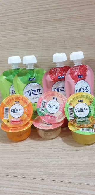 데르뜨 떠먹는 과일 3종, 짜먹는 과일 2종 총 10개 체험 — 5점을 준 리뷰어가 2020년 3월 올린 사용 사진