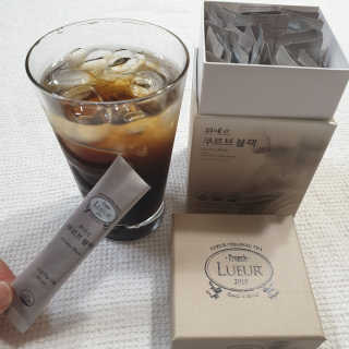 [하우투잇] 뤼에르 쿠르브 블랙 10ml x 30포 총 300ml — 5점을 준 리뷰어가 2020년 3월 올린 사용 사진