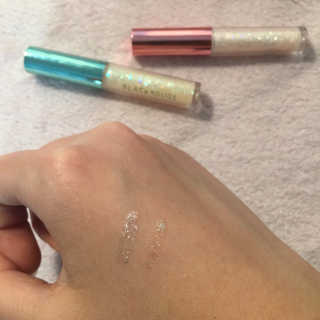 [블랙루즈] 펄블리 아이 글리터 2종 — 2.5점을 준 리뷰어가 2019년 1월 올린 사용 사진