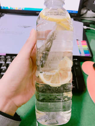 더THE담다 디톡스 워터 팩 500ml 5개 — 4점을 준 리뷰어가 2017년 3월 올린 사용 사진