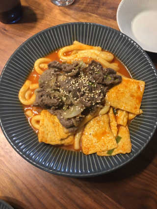 잠실맛집,홍코너떡볶이가우리집에[옛날맛,짜장맛옵션] — 3점을 준 리뷰어가 2019년 12월 올린 사용 사진