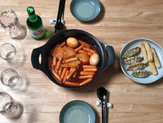 두번째 국떡 국가대표 떡볶이 1팩 + 영미칩 2봉 증정 — 4.5점을 준 리뷰어가 2019년 2월 올린 사용 사진