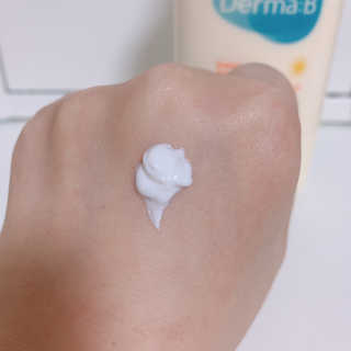 더마비 에브리데이 선블록 SPF50+ PA++++ — 5점을 준 리뷰어가 2019년 4월 올린 사용 사진