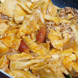 식스레시피 마라떡볶이 쿠킹박스 2인분 — 5점을 준 리뷰어가 2019년 6월 올린 사용 사진