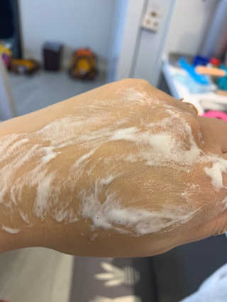 셀리본 하수오 내츄럴 프리벤션 탈모관리 샴푸 300ml — 4점을 준 리뷰어가 2019년 11월 올린 사용 사진