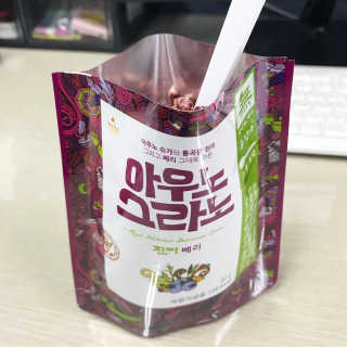 아우노그라노 오리지날, 진짜 베리, 진짜 카카오 — 5점을 준 리뷰어가 2018년 1월 올린 사용 사진