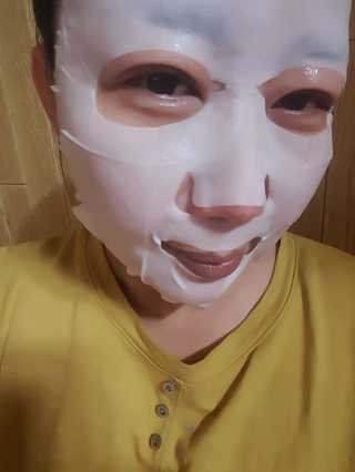 메가더마톨로지 메가닥터브라이트닝 W10 10매 — 4점을 준 리뷰어가 2017년 12월 올린 사용 사진