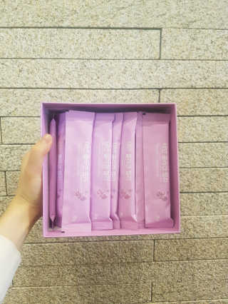 네츄럴굿띵스 태반 콜라겐 젤리 15포 — 5점을 준 리뷰어가 2019년 3월 올린 사용 사진