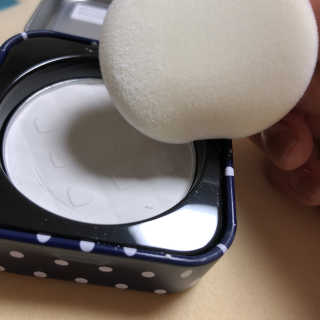 수피요 통동 팔공검 NO SEBUM POWDER PACT — 4.67점을 준 리뷰어가 2018년 6월 올린 사용 사진