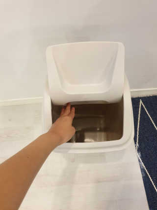 창신리빙 프랑코 퍼블릭 스윙 휴지통 10L, 25L, 35L — 5점을 준 리뷰어가 2019년 9월 올린 사용 사진