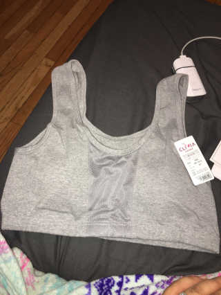 크리비아 Clivia Padded Yoga Sports Bra — 5점을 준 리뷰어가 2018년 6월 올린 사용 사진