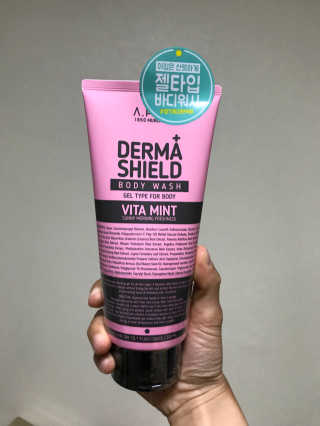 어파티 더마실드 바디워시 비타민트 300ml — 3.67점을 준 리뷰어가 2018년 4월 올린 사용 사진