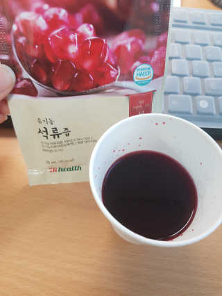 [하이헬스] 정말 진하고 맛있는 유기농 석류즙 30포 — 4.5점을 준 리뷰어가 2019년 11월 올린 사용 사진