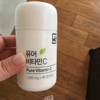 네츄럴굿띵스 퓨어 비타민C 30일분 — 5점을 준 리뷰어가 2018년 5월 올린 사용 사진