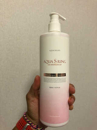 아쿠아큐링 아쿠아S링 퓨어리프레싱 헤어케어 500ml — 5점을 준 리뷰어가 2018년 7월 올린 사용 사진