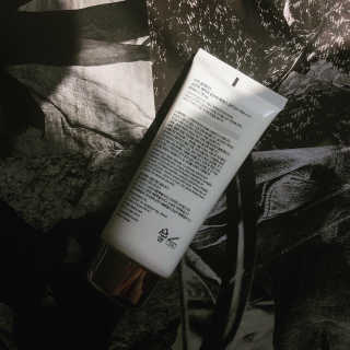 소프트 에어리 UV 에센스 SPF 50 PA ++++ — 3.5점을 준 리뷰어가 2018년 11월 올린 사용 사진