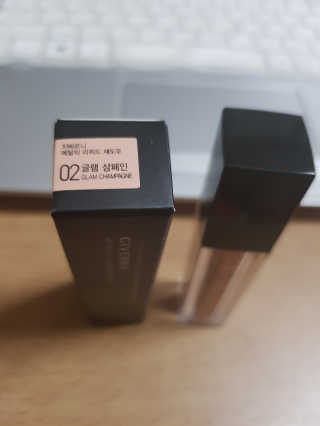 지베르니 메탈릭 리퀴드 섀도우 — 4.67점을 준 리뷰어가 2019년 1월 올린 사용 사진