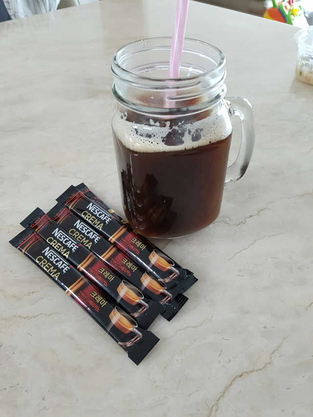네스카페 크레마 리뷰 사진