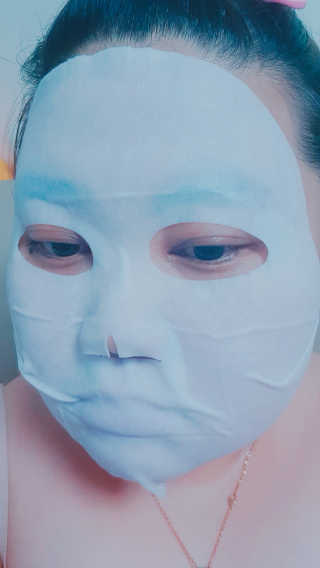23years old 코쿤 윌로우 실키 마스크 — 5점을 준 리뷰어가 2018년 3월 올린 사용 사진