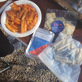 잠실맛집,홍코너떡볶이가우리집에[옛날맛,짜장맛옵션] — 5점을 준 리뷰어가 2019년 11월 올린 사용 사진