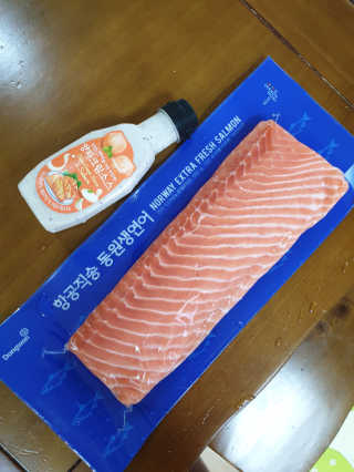 동원산업 항공직송 동원생연어 — 5점을 준 리뷰어가 2019년 7월 올린 사용 사진