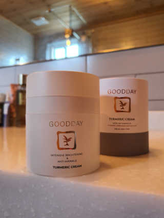 GoodDay Skincare GoodDay 강황크림 50g — 5점을 준 리뷰어가 2020년 1월 올린 사용 사진