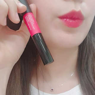 엘로엘 글로우 앤 벨벳 틴트 듀오 — 5점을 준 리뷰어가 2018년 9월 올린 사용 사진